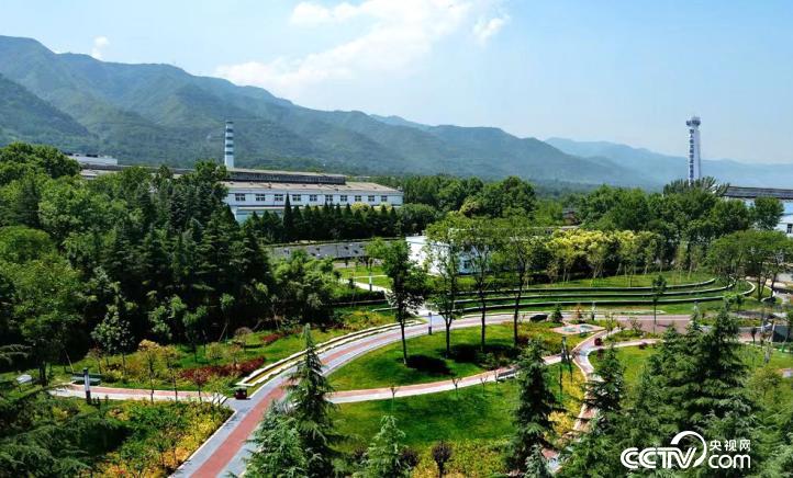 Shangu Park at the foot of Lishan Mountain